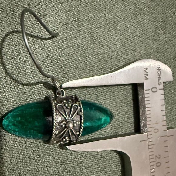 STERLING SILVER GREEN GLASS BALI DROP EARRINGS - Picture 6 of 17